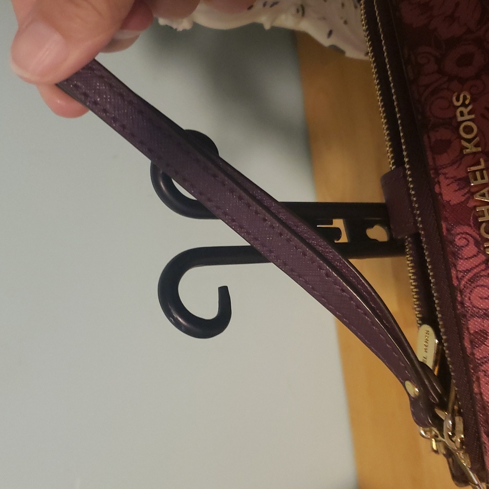Michael Kors Jet Set Double Zip Wristlet Plum Color Design (#54) - Picture 3 of 13